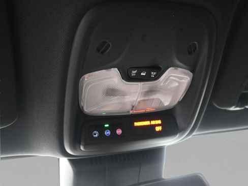 Used 2023 Chevrolet Colorado LT w/ LT Convenience Package image 25