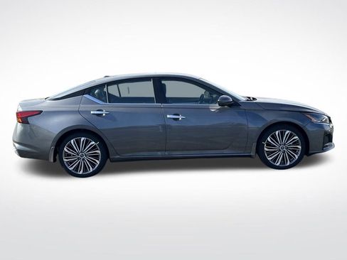 New 2025 Nissan Altima 2.5 SL image 6