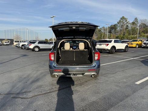 Used 2020 Ford Explorer Limited w/ Class III Trailer Tow Package image 7