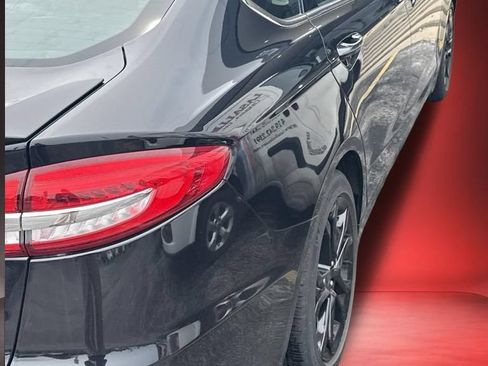 Used 2020 Ford Fusion SE w/ Equipment Group 151A FWD image 3