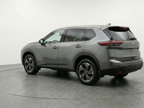 Used 2025 Nissan Rogue SV image 6