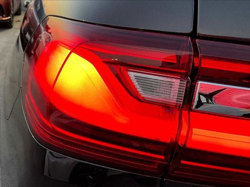 Used 2020 BMW X7 xDrive40i w/ M Sport Package image 29