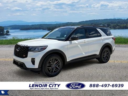 Used 2025 Ford Explorer ST RWD image 7