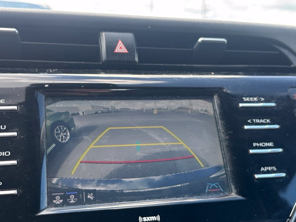 Used 2020 Toyota Camry SE w/ Convenience Package FWD image 6