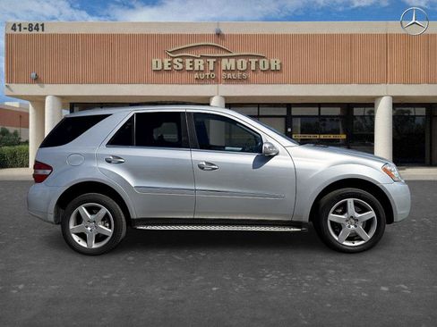 Used 2008 Mercedes-Benz ML 550 4MATIC image 4