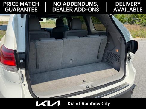 Used 2019 Toyota Highlander Limited FWD image 11