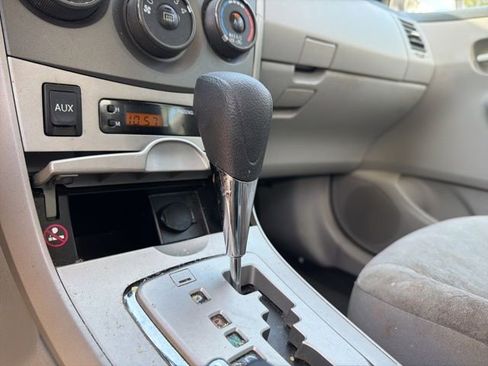 Used 2011 Toyota Corolla LE FWD image 17