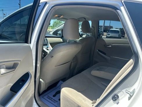 Used 2015 Toyota Prius Three FWD image 4