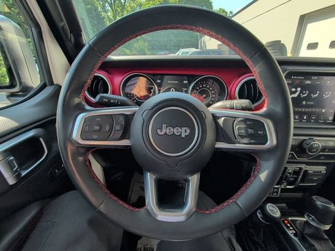 Used 2023 Jeep Gladiator Rubicon w/ Cold Weather Group AWD/4WD image 18