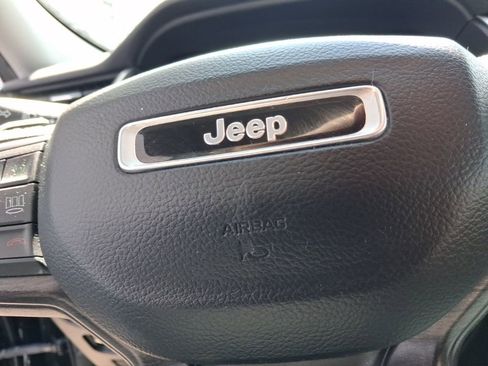 Certified 2023 Jeep Grand Cherokee L Limited w/ Luxury Tech Group II AWD/4WD image 33