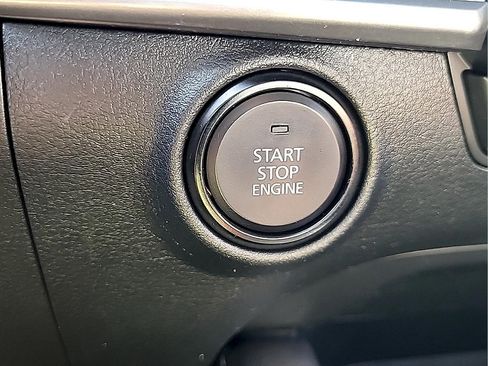 Used 2024 MAZDA MAZDA3 s FWD image 29