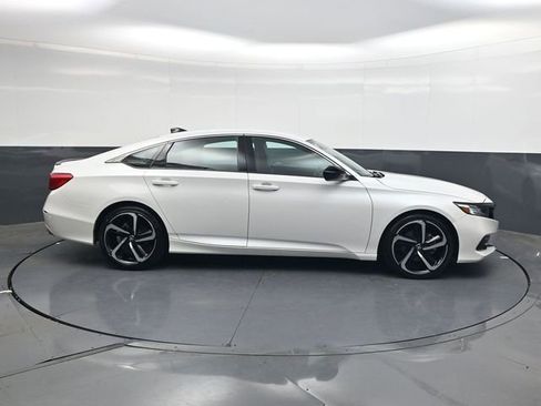 Used 2021 Honda Accord Sport Special Edition image 3