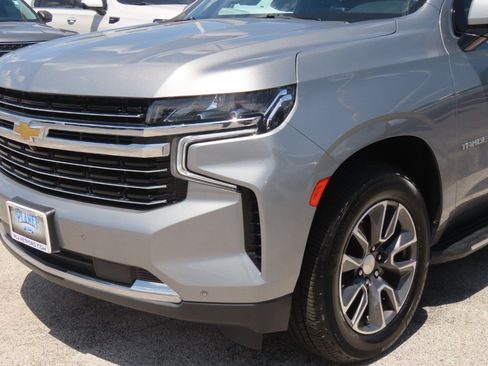 Used 2023 Chevrolet Tahoe LT w/ LT Signature Plus Package RWD image 3