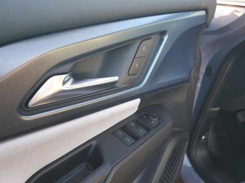 New 2026 Chevrolet Equinox EV LT image 7