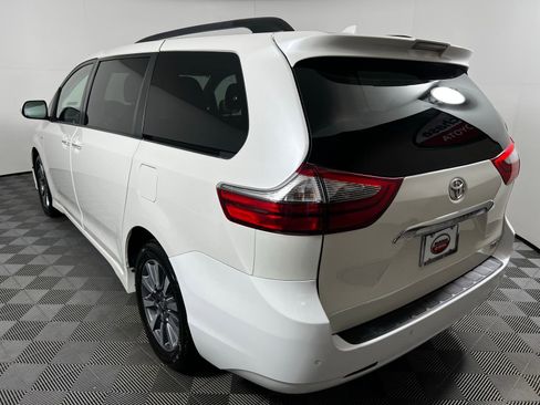 Certified 2020 Toyota Sienna Limited Premium image 7