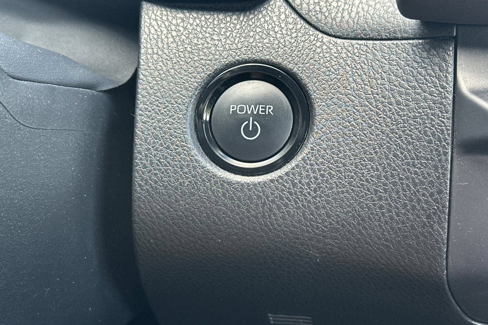 Used 2025 Toyota Camry SE FWD image 33