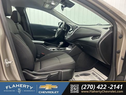 Used 2024 Chevrolet Malibu LT image 15