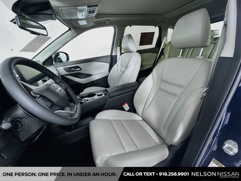 Certified 2025 Nissan Rogue SL w/ SL Premium Package AWD/4WD image 21