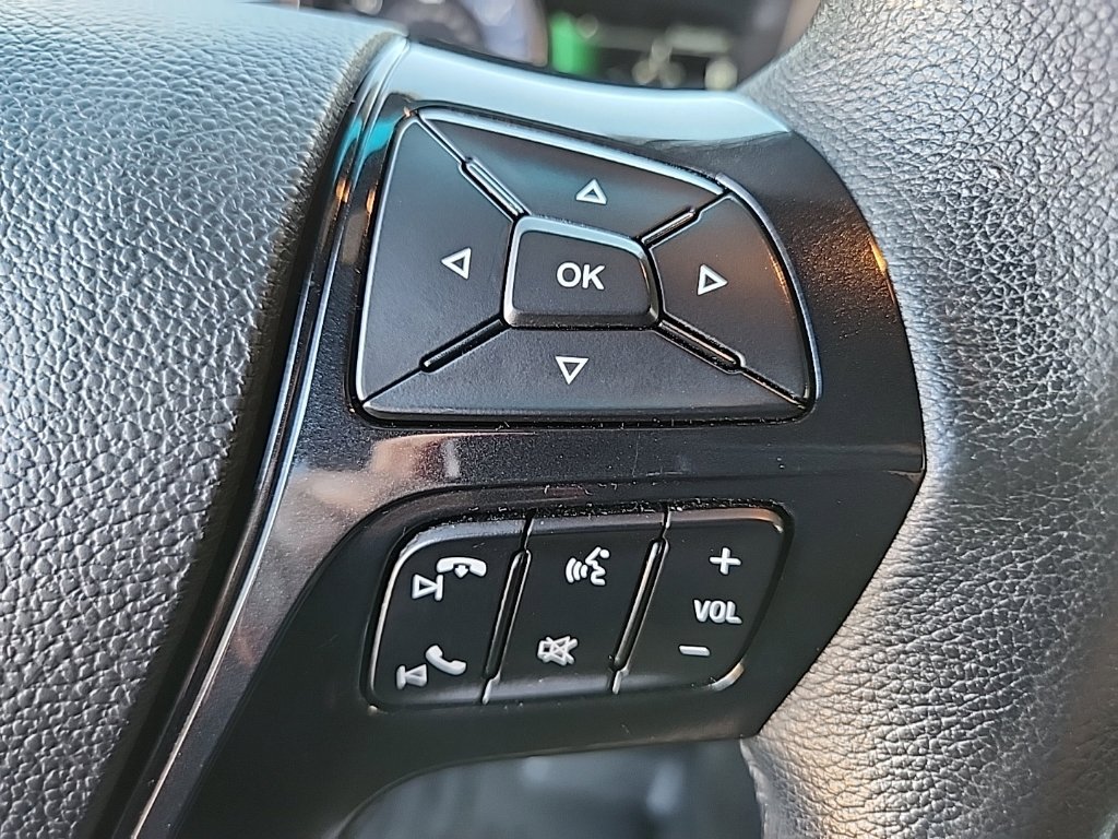 Used 2016 Ford Explorer XLT w/ Equipment Group 202A AWD/4WD image 15