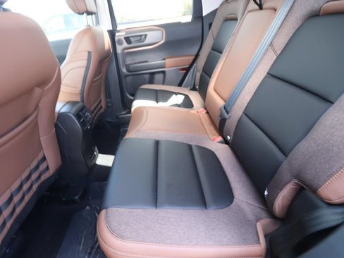New 2026 Ford Bronco Sport Outer Banks w/ Outer Banks Tech Package+ AWD/4WD image 10