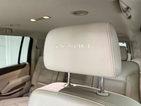 Used 2018 GMC Yukon XL Denali AWD/4WD image 12