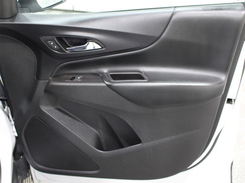 Used 2021 Chevrolet Equinox LT w/ LPO, Cargo Package AWD/4WD image 27