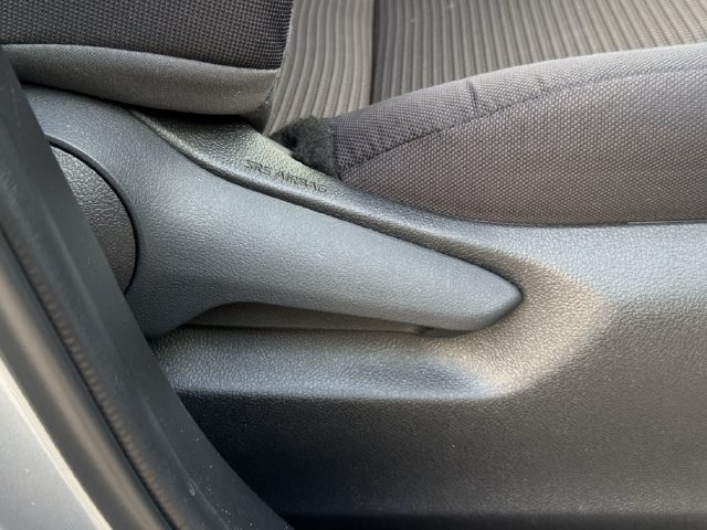 Used 2023 Toyota Highlander LE FWD image 31