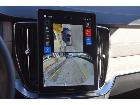 Certified 2026 Volvo XC90 B5 Plus w/ Protection Package Premier image 24