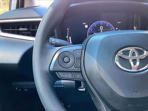 Used 2026 Toyota Corolla LE FWD image 24