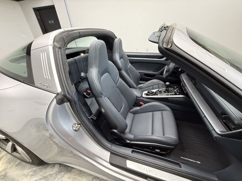 Used 2021 Porsche 911 Targa 4S AWD/4WD image 25