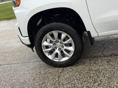 Used 2021 Chevrolet Silverado 1500 Custom image 15