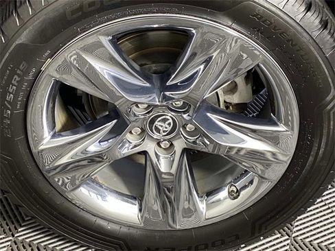 Used 2019 Toyota Highlander Limited Platinum image 32