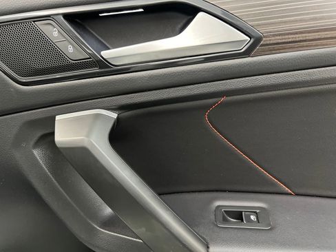 Used 2024 Volkswagen Tiguan Wolfsburg Edition image 29