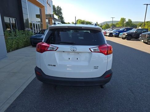 Used 2013 Toyota RAV4 XLE AWD/4WD image 5