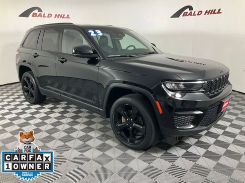 Certified 2023 Jeep Grand Cherokee Altitude AWD/4WD image 1