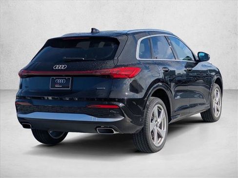 New 2025 Audi Q5 Premium Plus image 2