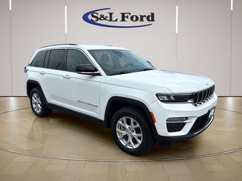 Used 2023 Jeep Grand Cherokee Limited AWD/4WD image 11