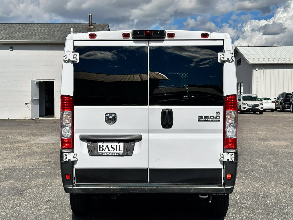 Used 2025 RAM ProMaster 2500 w/ U-Haul Equipment Group FWD image 9