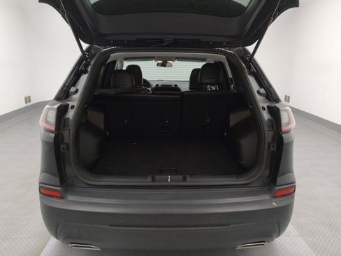 Used 2019 Jeep Cherokee Latitude Plus image 29