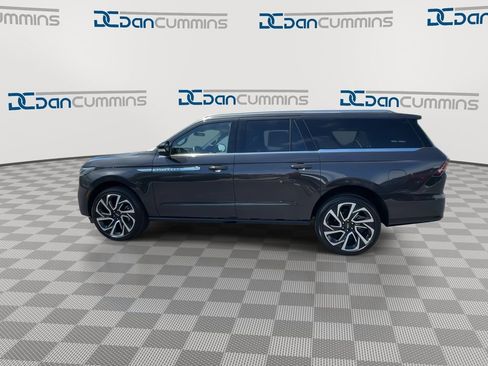 New 2026 Lincoln Navigator L Reserve AWD/4WD image 5