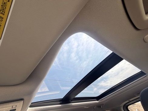 Certified 2022 Nissan Rogue Platinum w/ Head-Up Display Package image 21