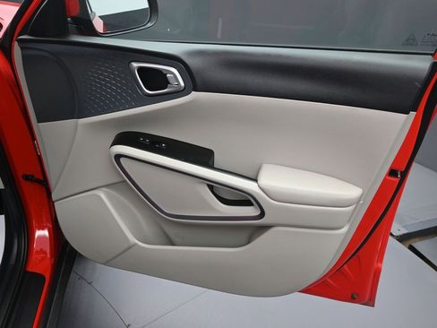 Certified 2023 Kia Soul EX image 36