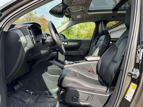 Used 2019 Volvo XC40 T5 Inscription AWD/4WD image 11