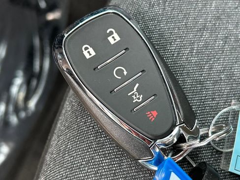 Used 2023 Chevrolet Equinox LT image 34