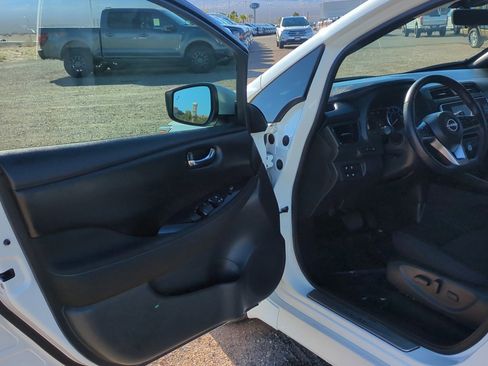 Used 2023 Nissan Leaf SV Plus image 13