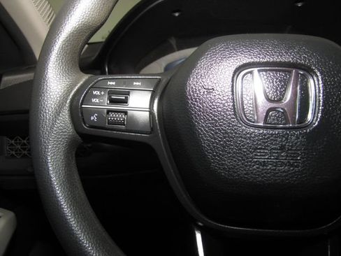 Certified 2023 Honda Accord EX image 5