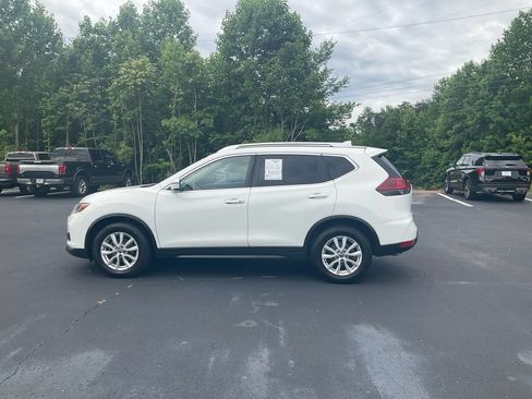 Used 2019 Nissan Rogue SV FWD image 8
