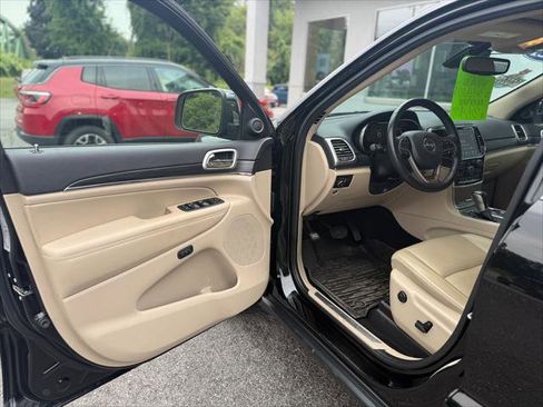 Certified 2021 Jeep Grand Cherokee Limited image 12