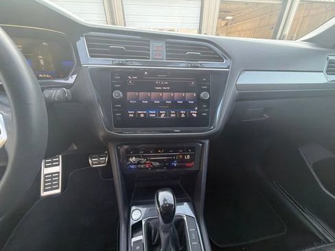Used 2023 Volkswagen Tiguan SE R-Line FWD image 13