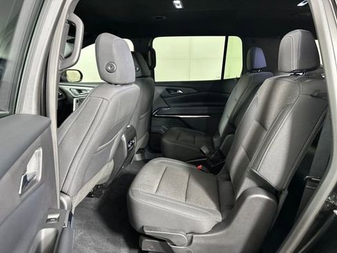 Used 2026 Chevrolet Traverse LT image 25